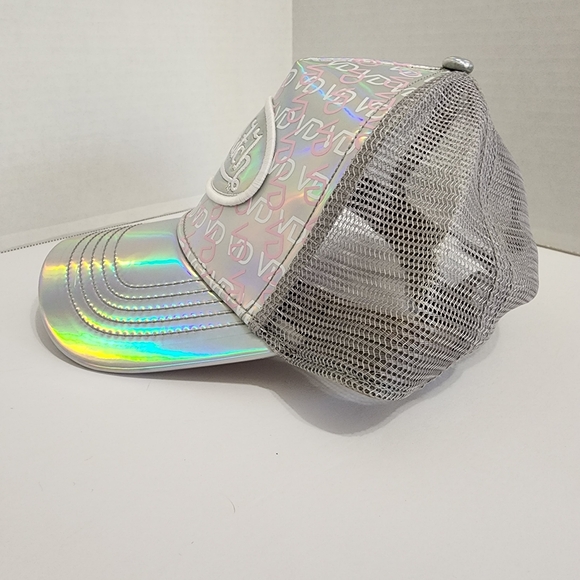 NWT Von Dutch Holographic Trucker Hat VD Logo Y2K Iridescent - Picture 2 of 12